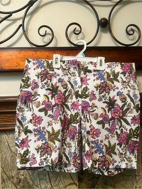 Talbots Floral Relaxed Shorts in Pink, Green & White